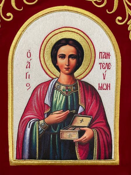 Хоругви красные двухстайные на бархате (пара) 65х142 103101 фото